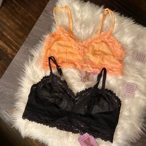 2 Savage x Fenty Lace Bealettes